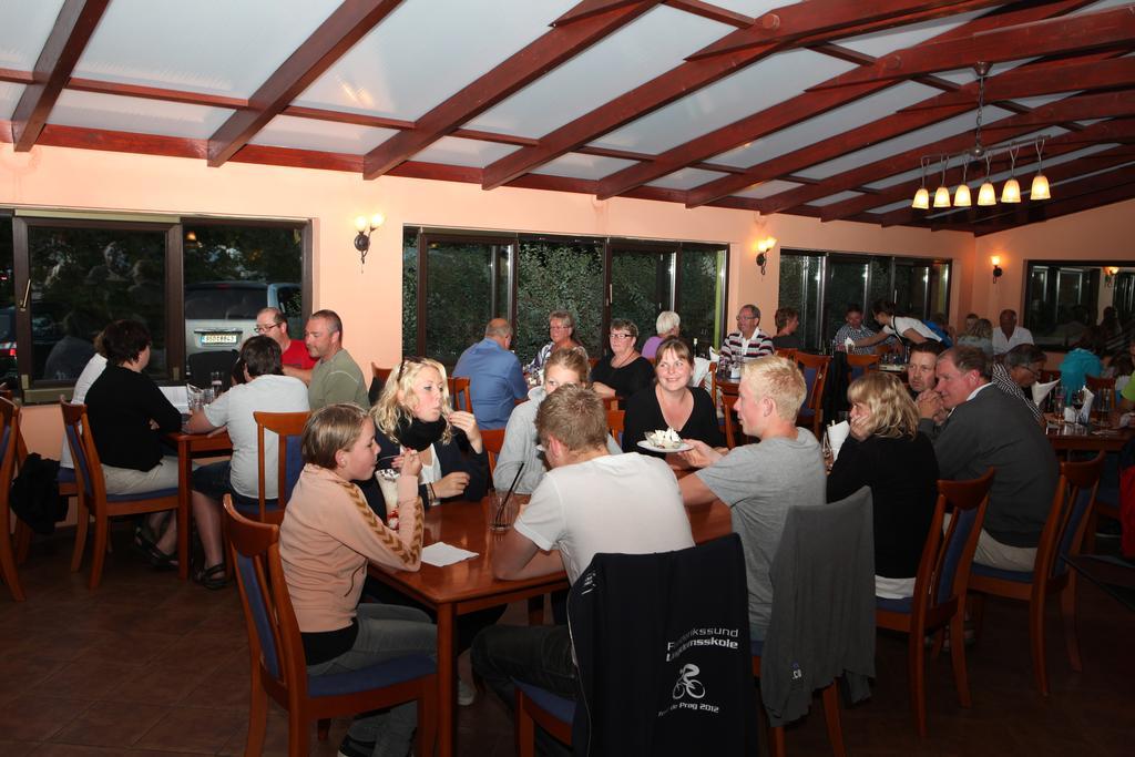 Zlatníky Camping Oase Praha酒店 外观 照片